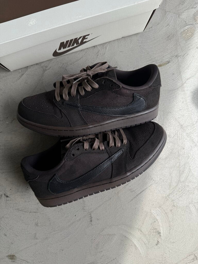 Travis Scott x Jordan 1 Velvet Brown sz. 8.5