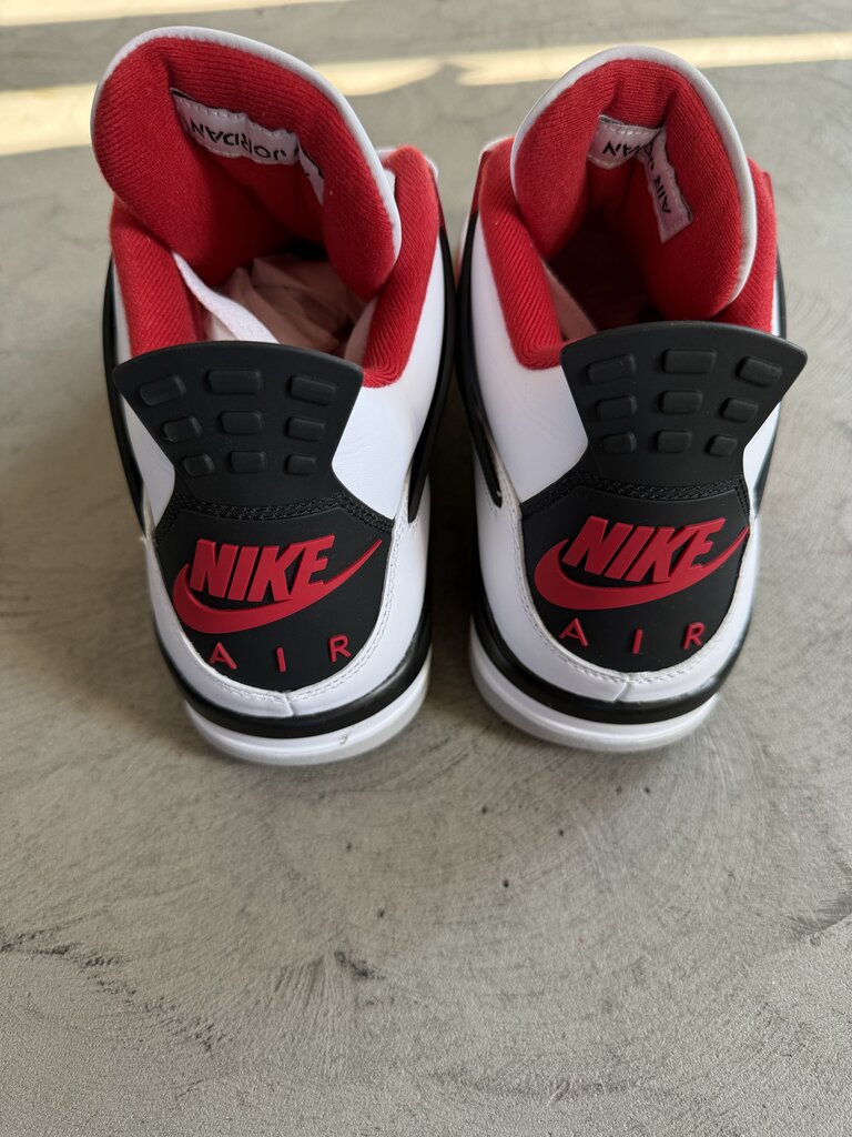 Jordan 4 Fire Red (2020) sz. 11.5