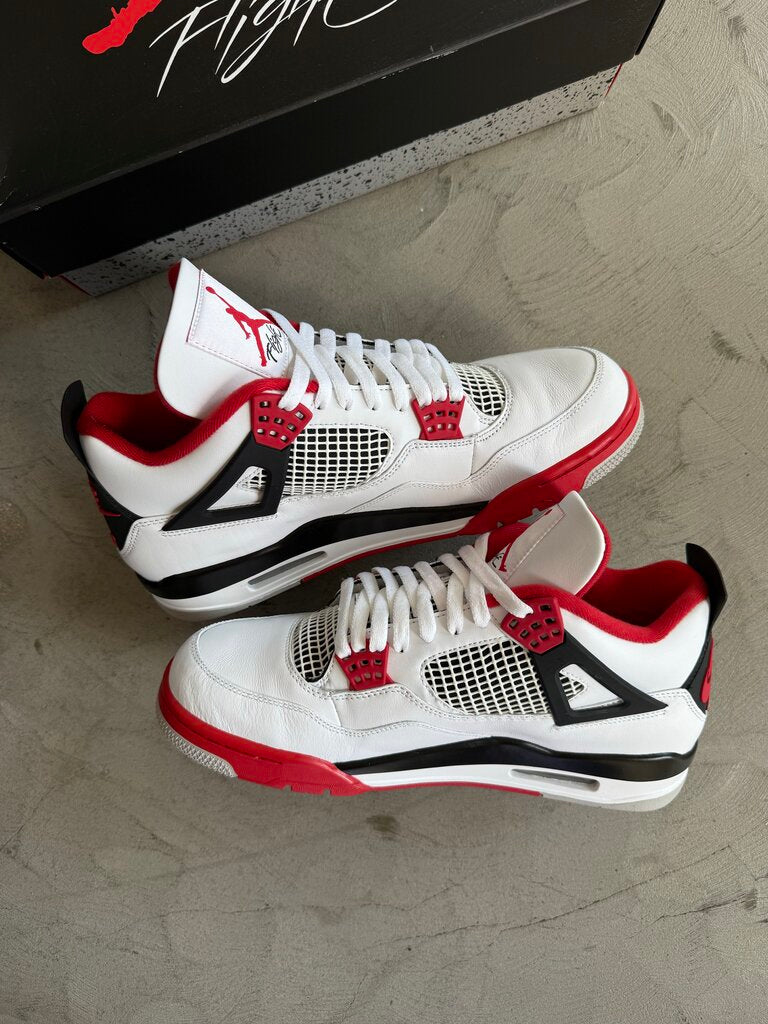Jordan 4 Fire Red (2020) sz. 11.5