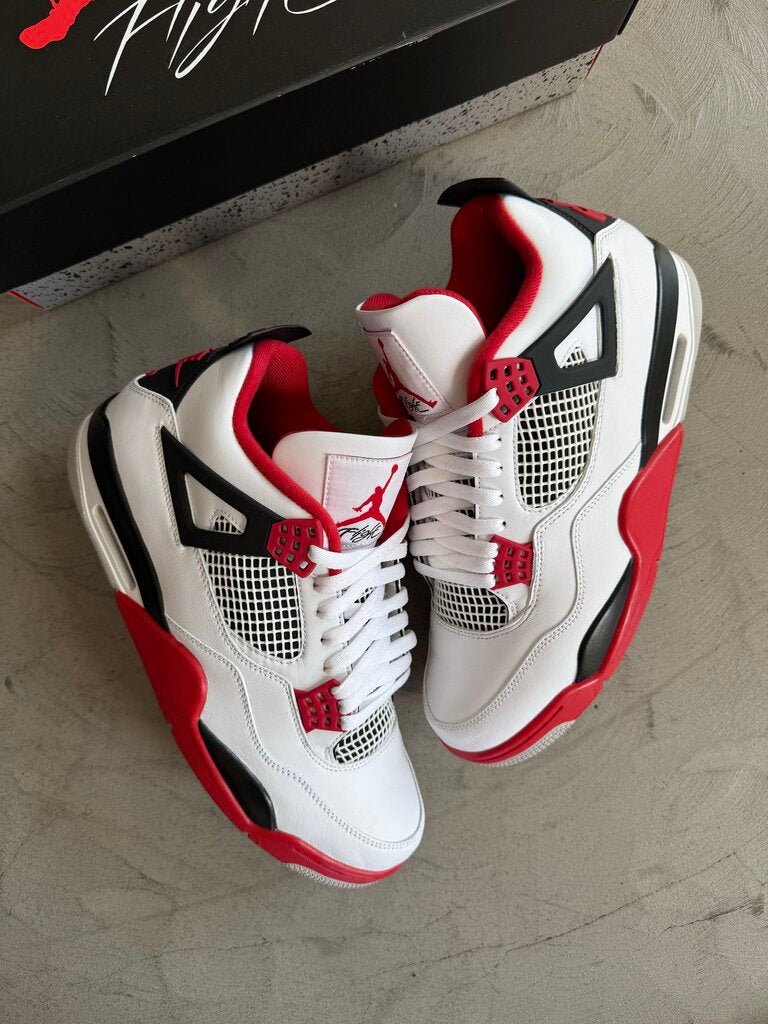 Jordan 4 Fire Red (2020) sz. 11.5