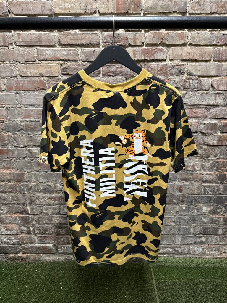 Bape 1st Camo Tiger Tee Yellow sz. M