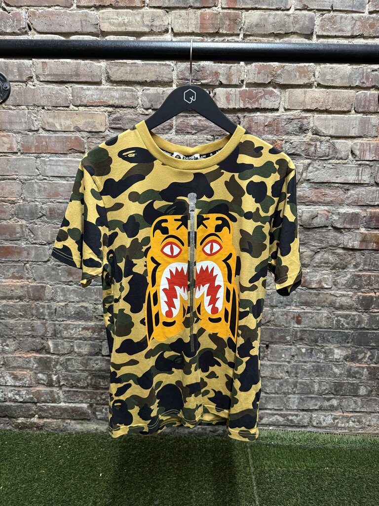 Bape 1st Camo Tiger Tee Yellow sz. M