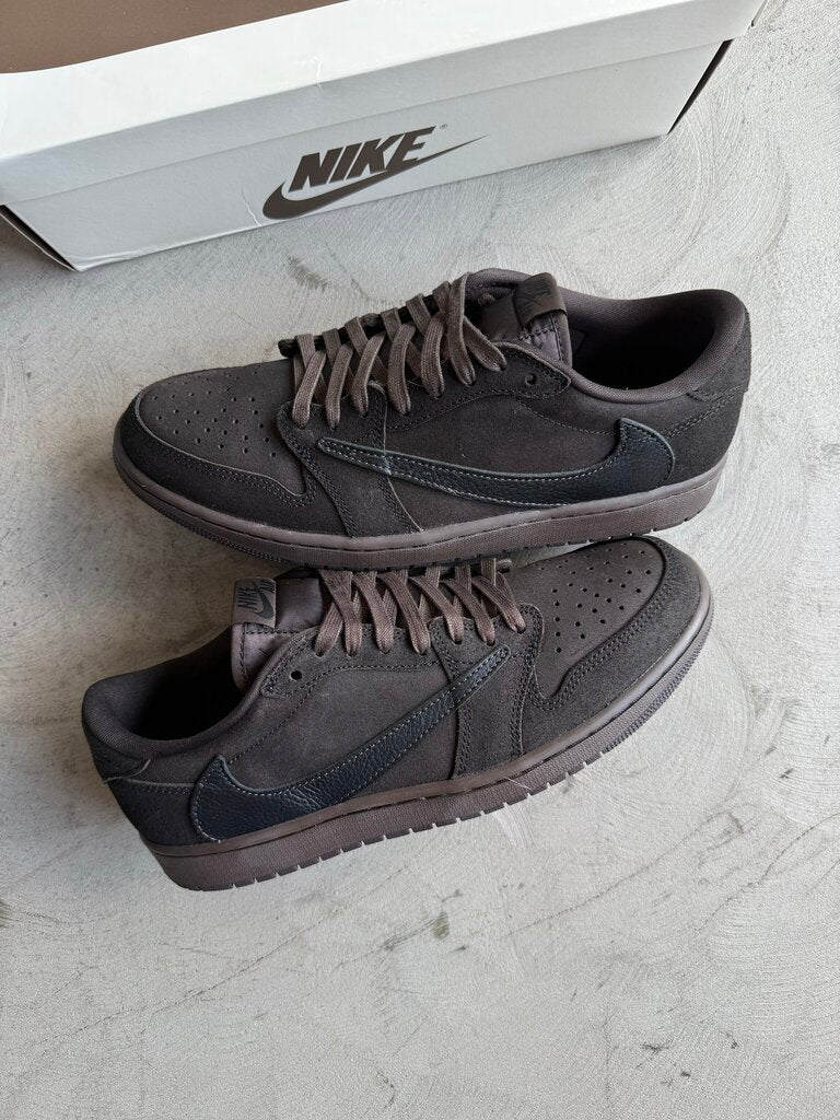 Travis Scott x Jordan 1 Low Velvet sz. 10.5