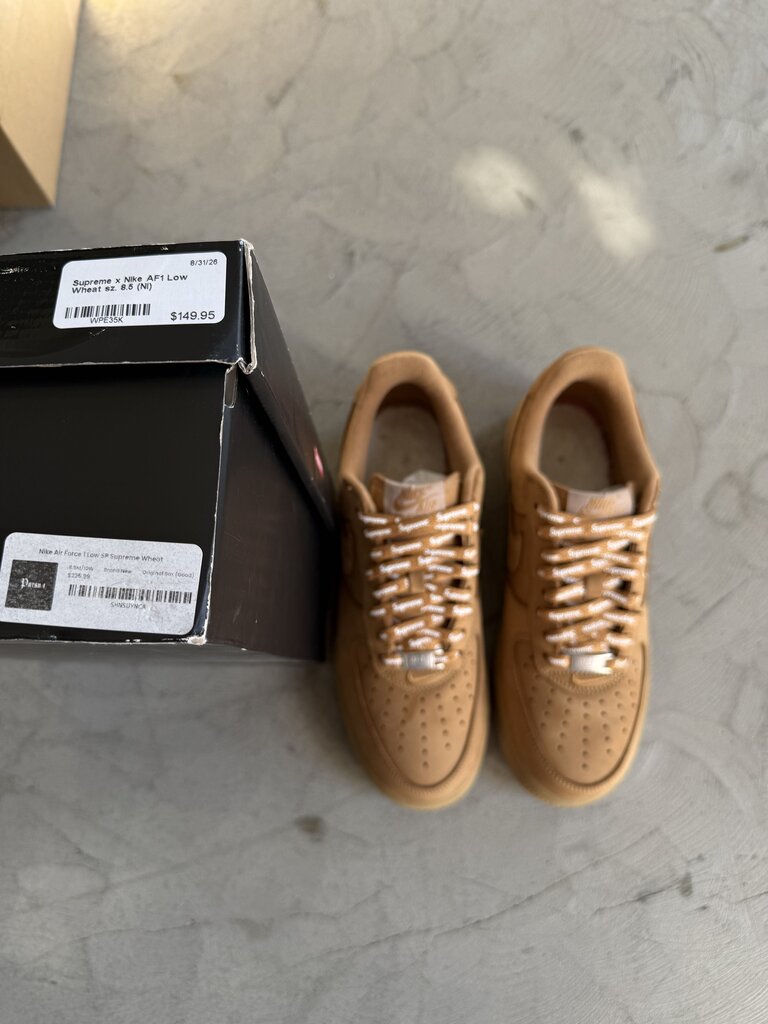 Supreme x Nike AF1 Low Wheat sz. 8.5 (NI)