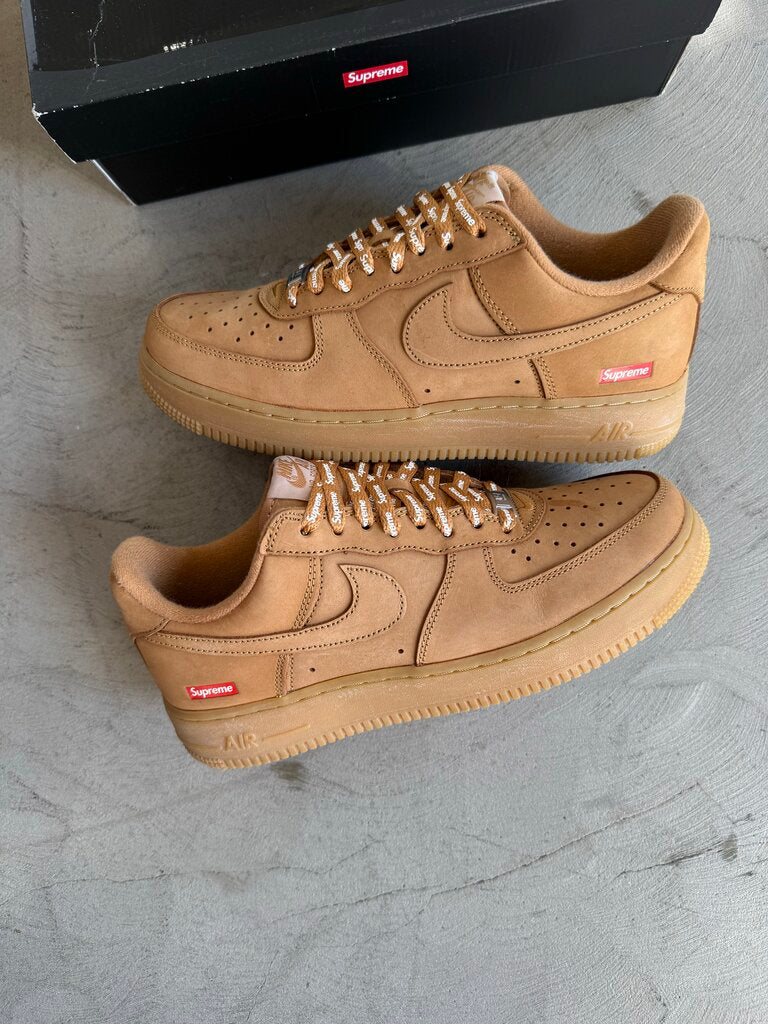 Supreme x Nike AF1 Low Wheat sz. 8.5 (NI)