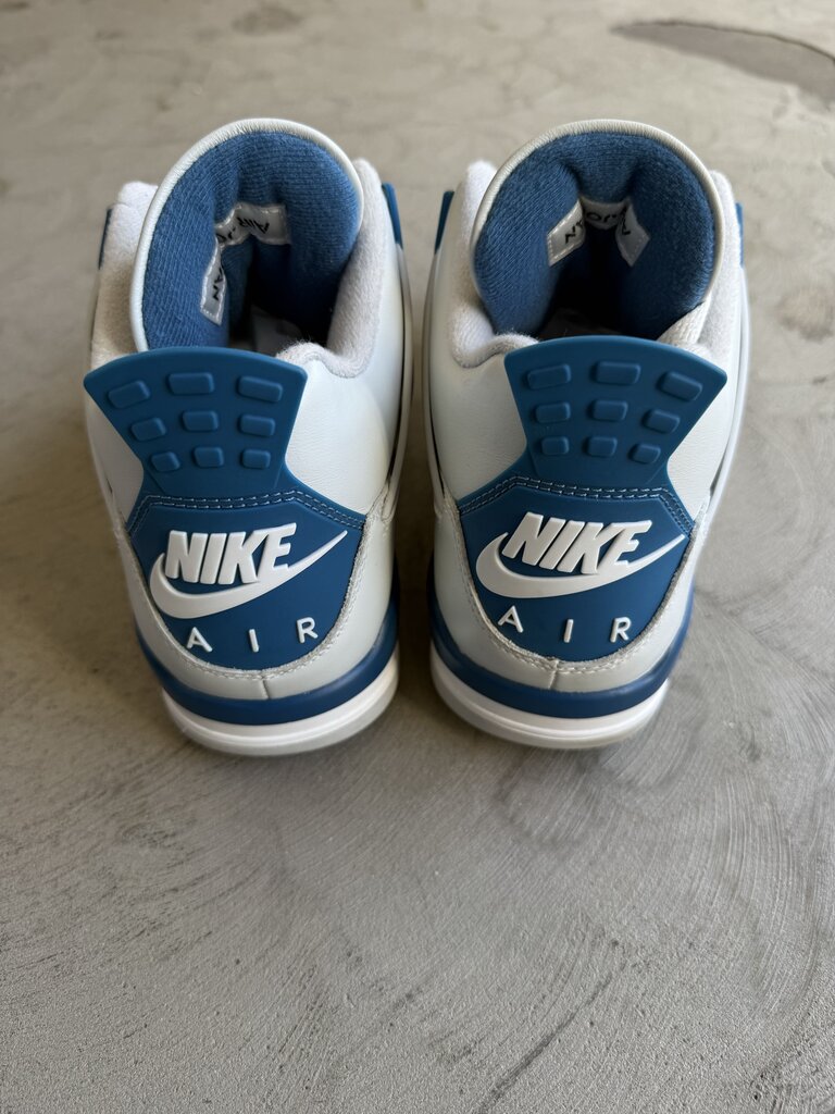 Jordan 4 Military Blue (2024) sz. 10