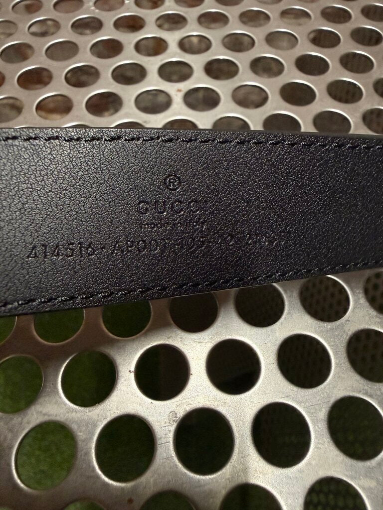 Gucci Belt GG Gold Logo Buckle sz. 105