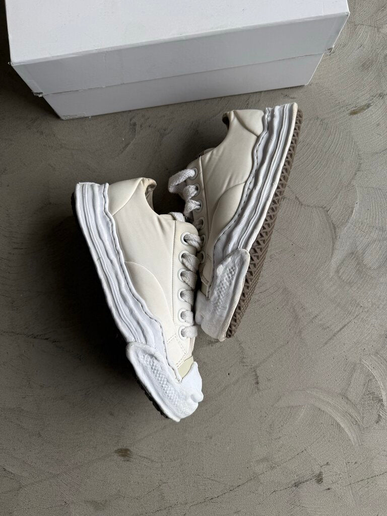 Maison Mihara Nylon Beige sz. 41
