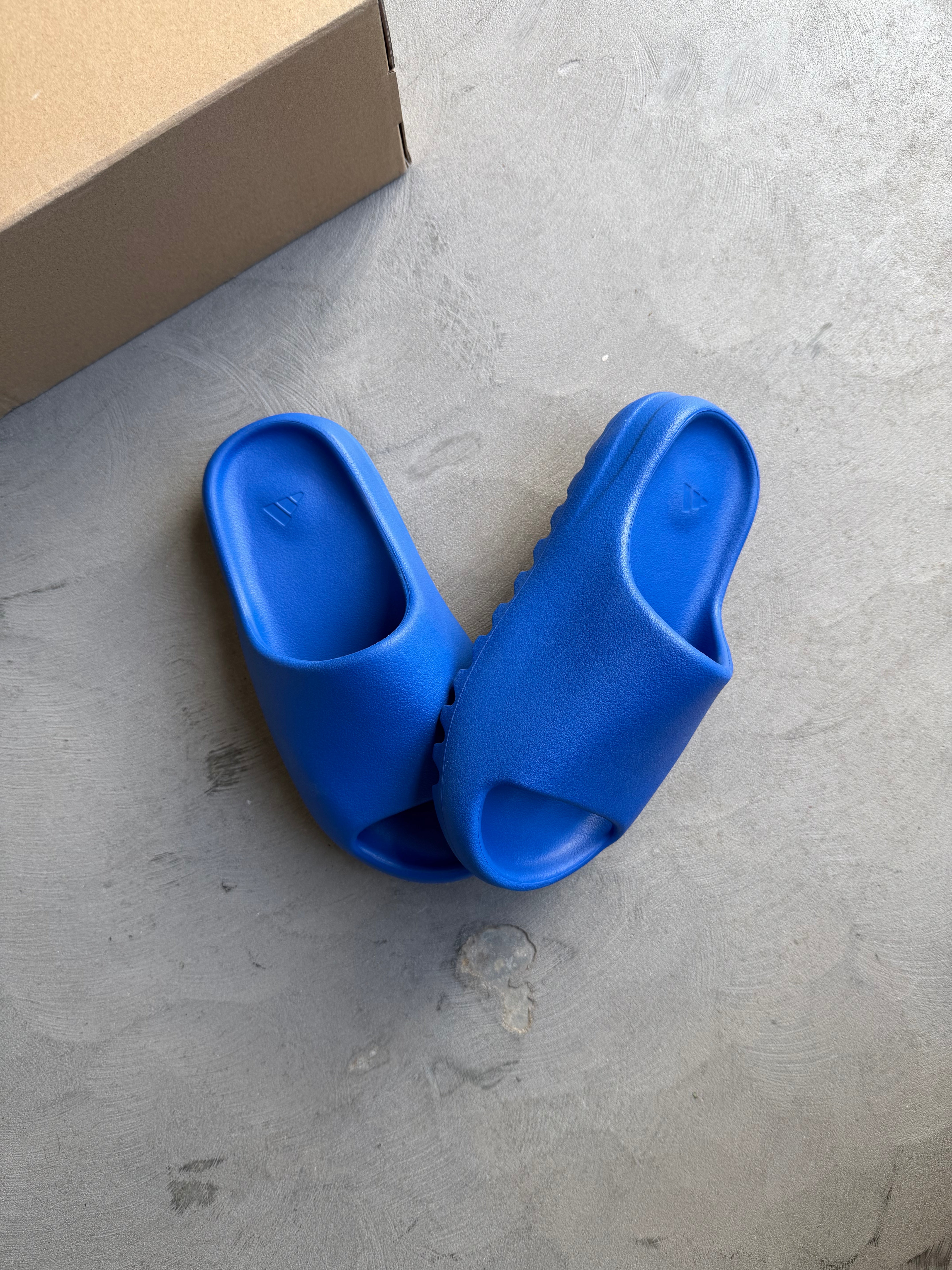 Yeezy Slide Azure Sz. 5