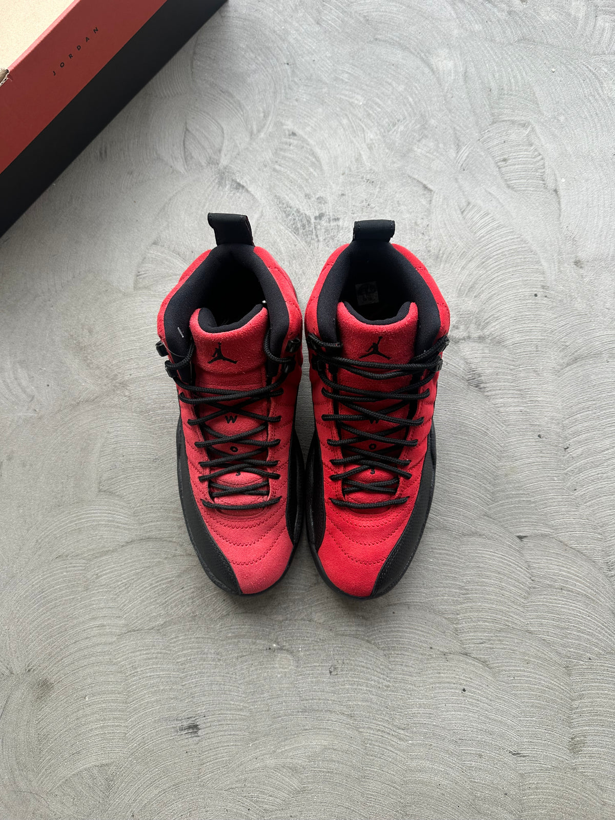 Jordan 12 Reverse Flu Game Sz. 7.5