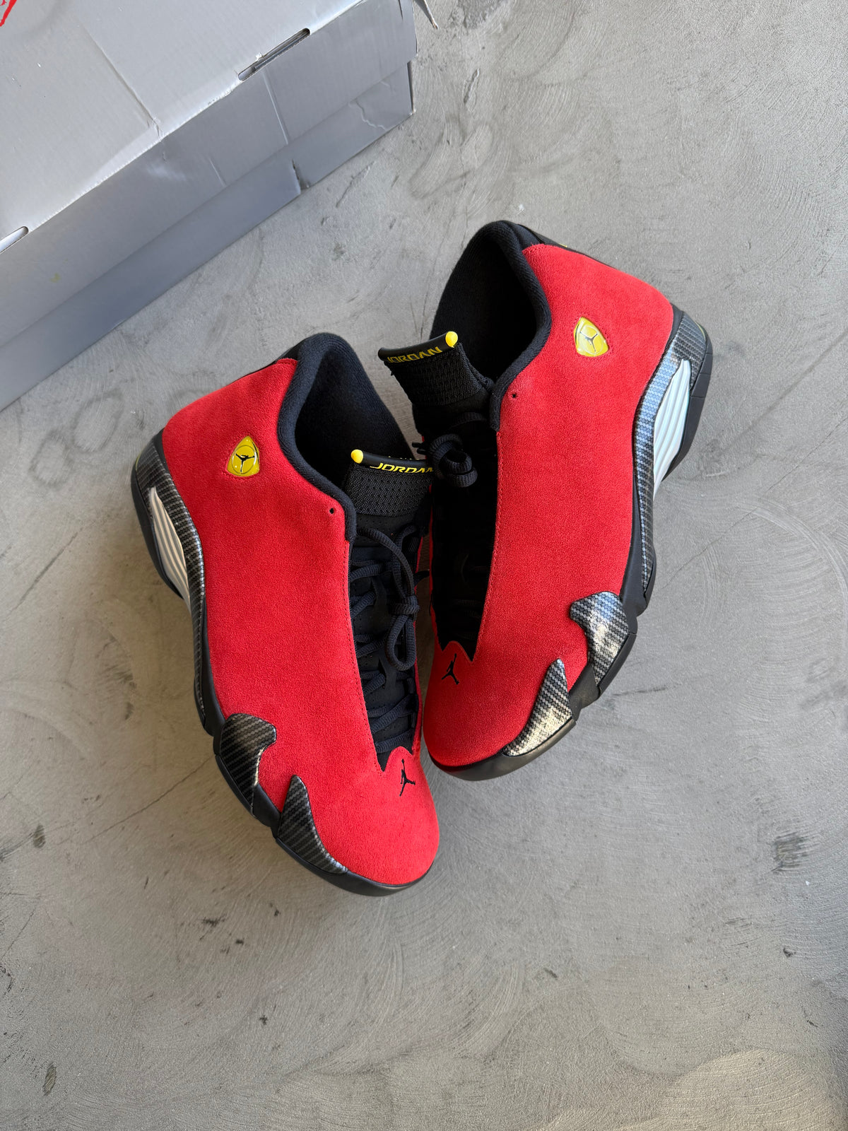 Jordan 14 Ferrari Sz. 13