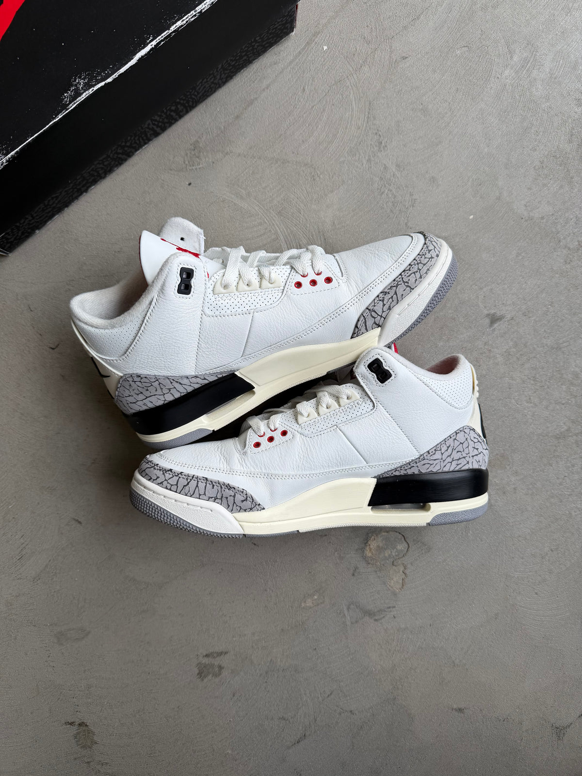 Jordan 3 White Cement Reimagined Sz. 10