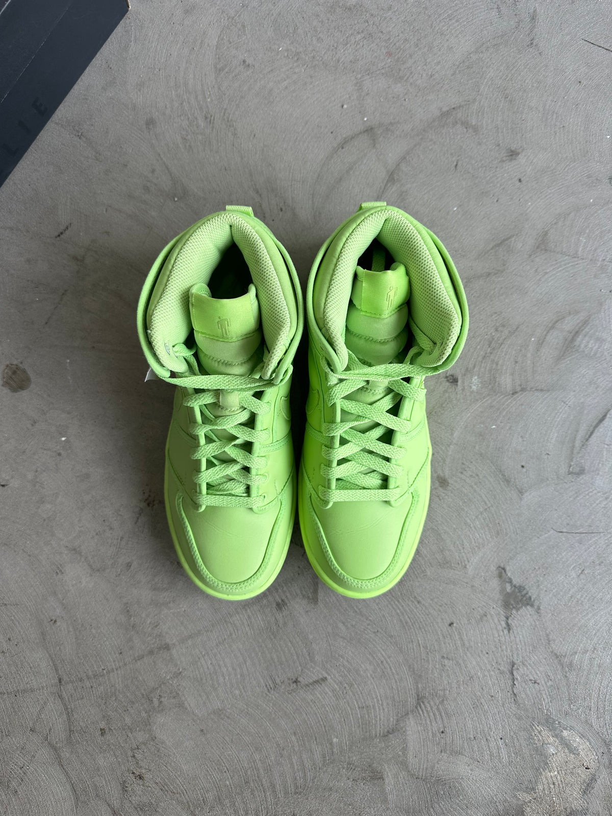 Billie Eilish x Jordan 1 AJKO Sz. 8.5W (7M)