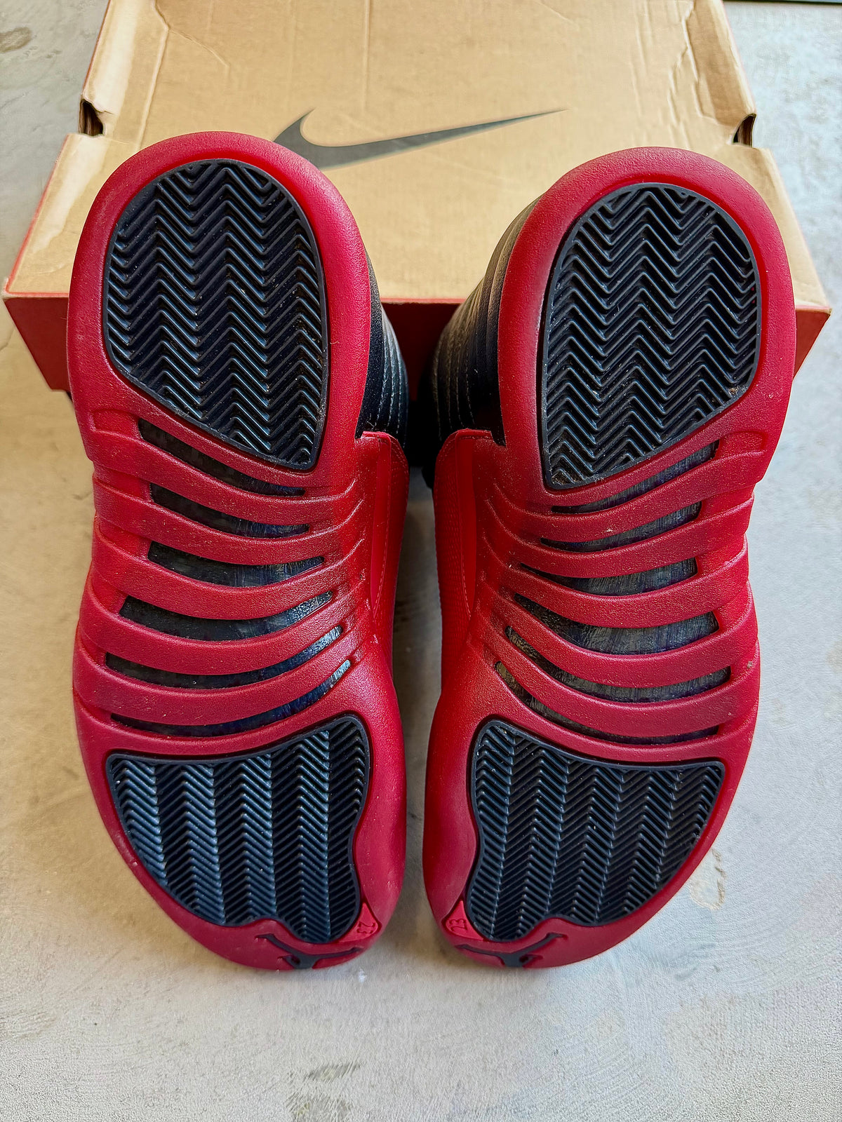 Jordan 12 Flu Game Sz. 11.5