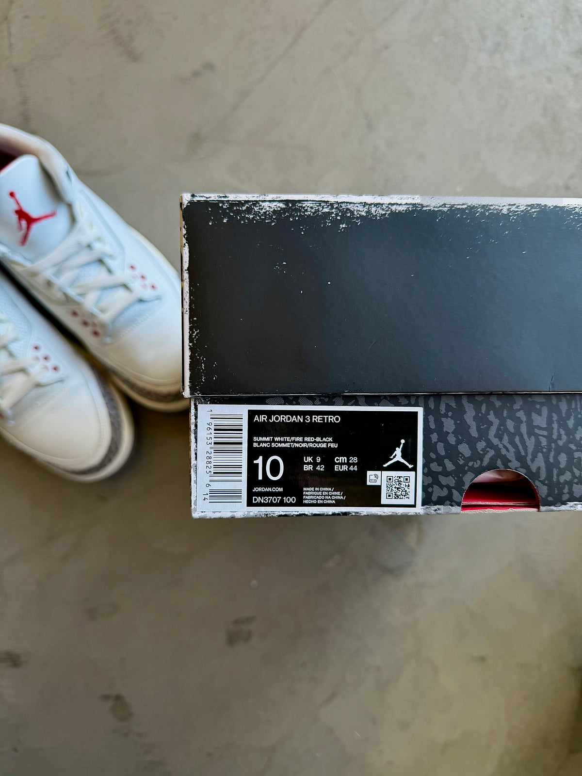 Jordan 3 White Cement Sz. 10
