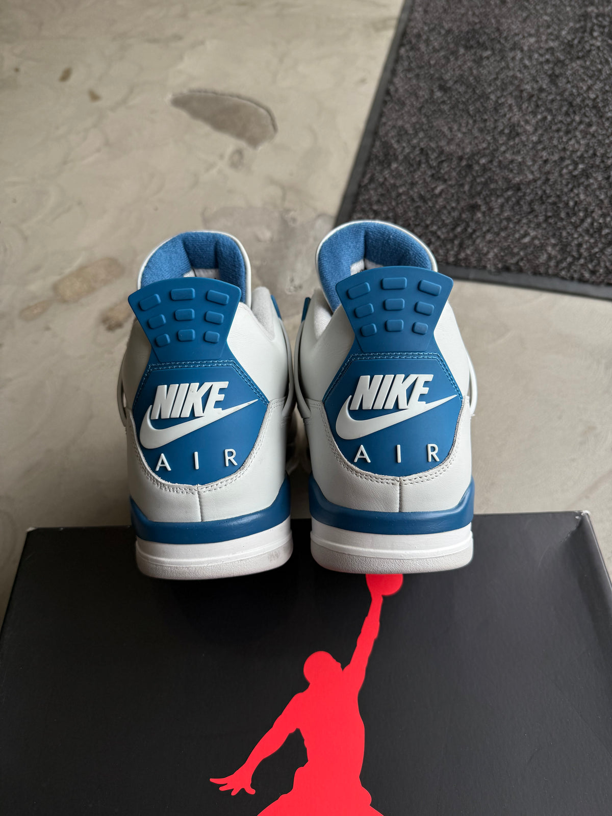 Jordan 4 Military Blue Sz. 13