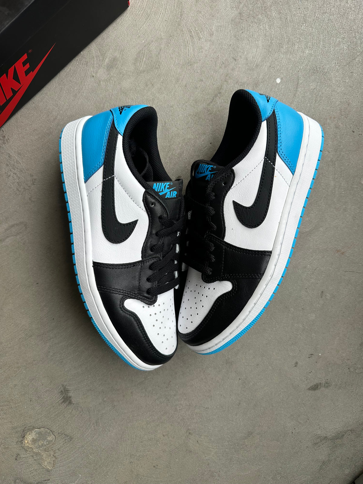 Jordan 1 Low Powder Blue Sz. (8-13)