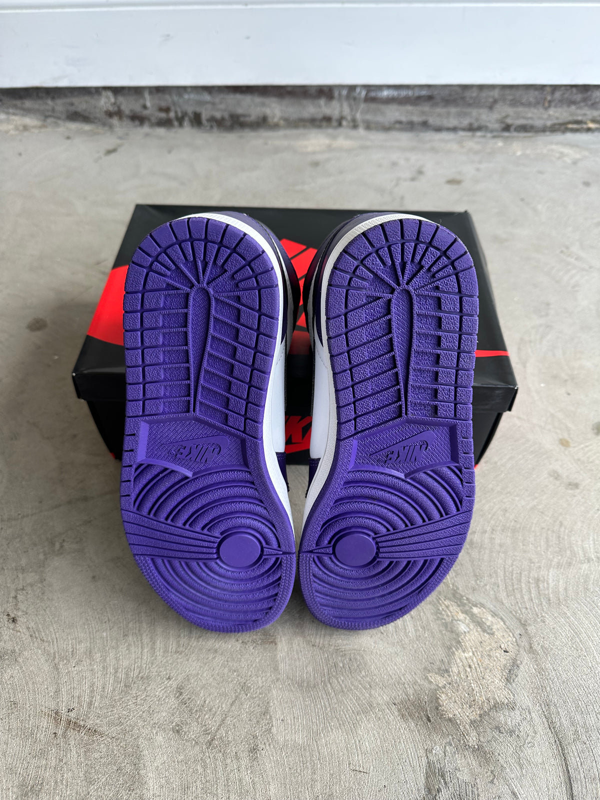 Jordan 1 Court Purple Sz. 8.5