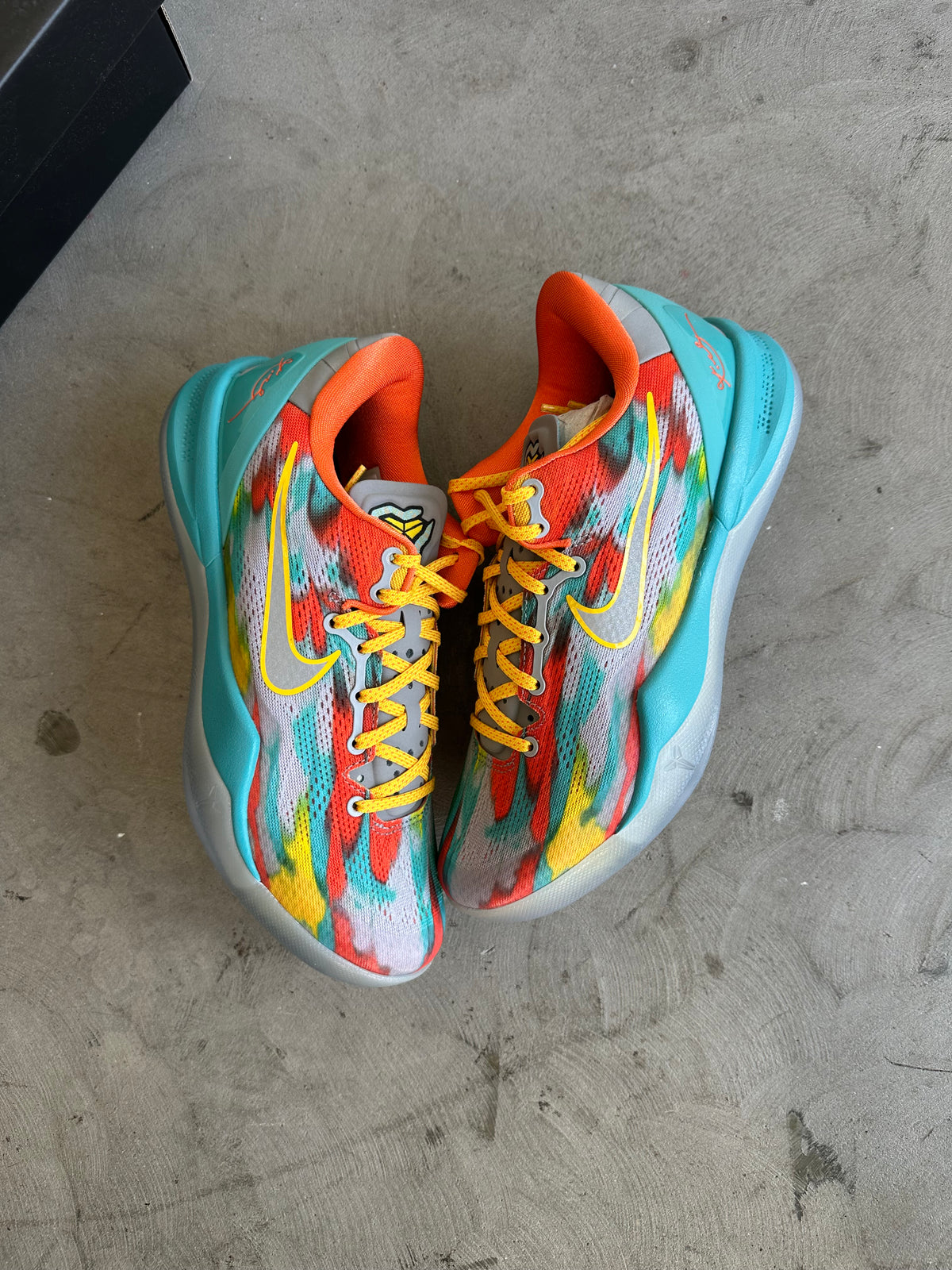 Kobe 8 Venice Beach Sz. (8-8.5)