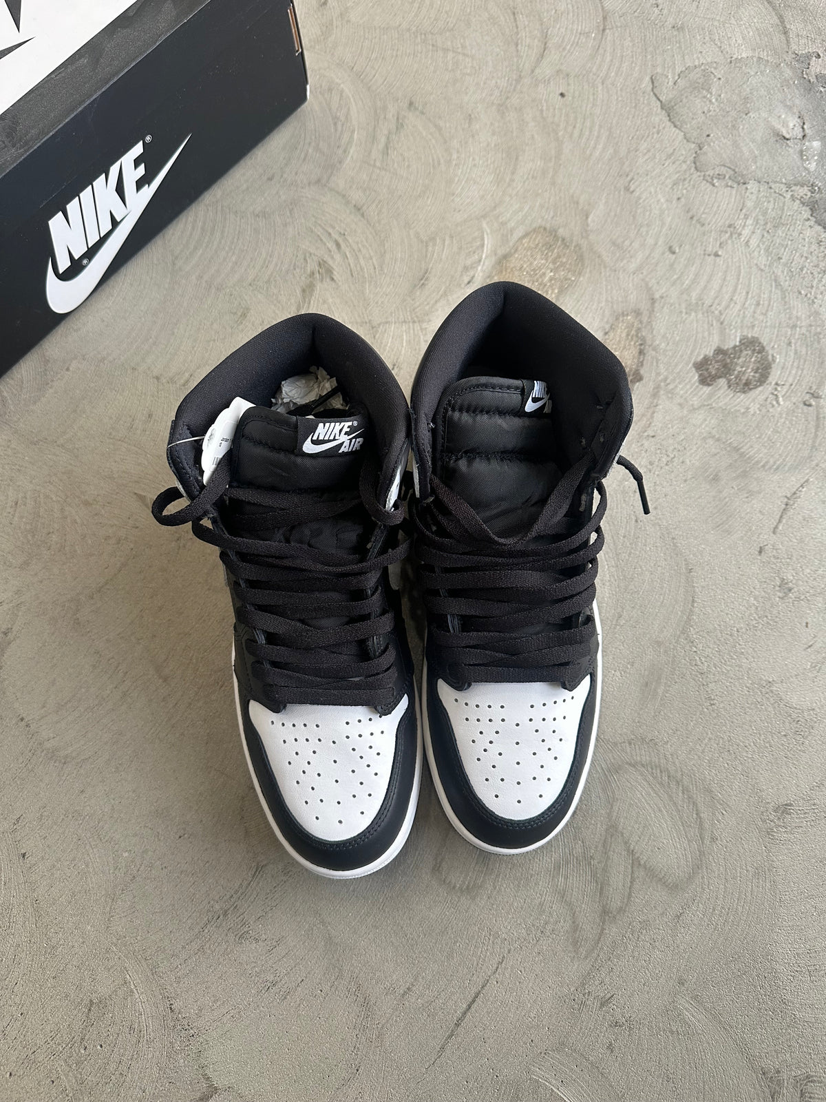 Jordan 1 Black/White Sz. 10