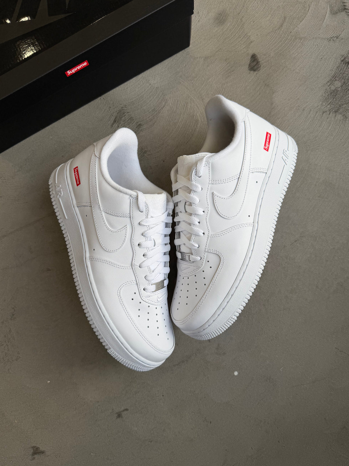 Supreme x Nike Air Force 1 Low White Sz. (7-13)