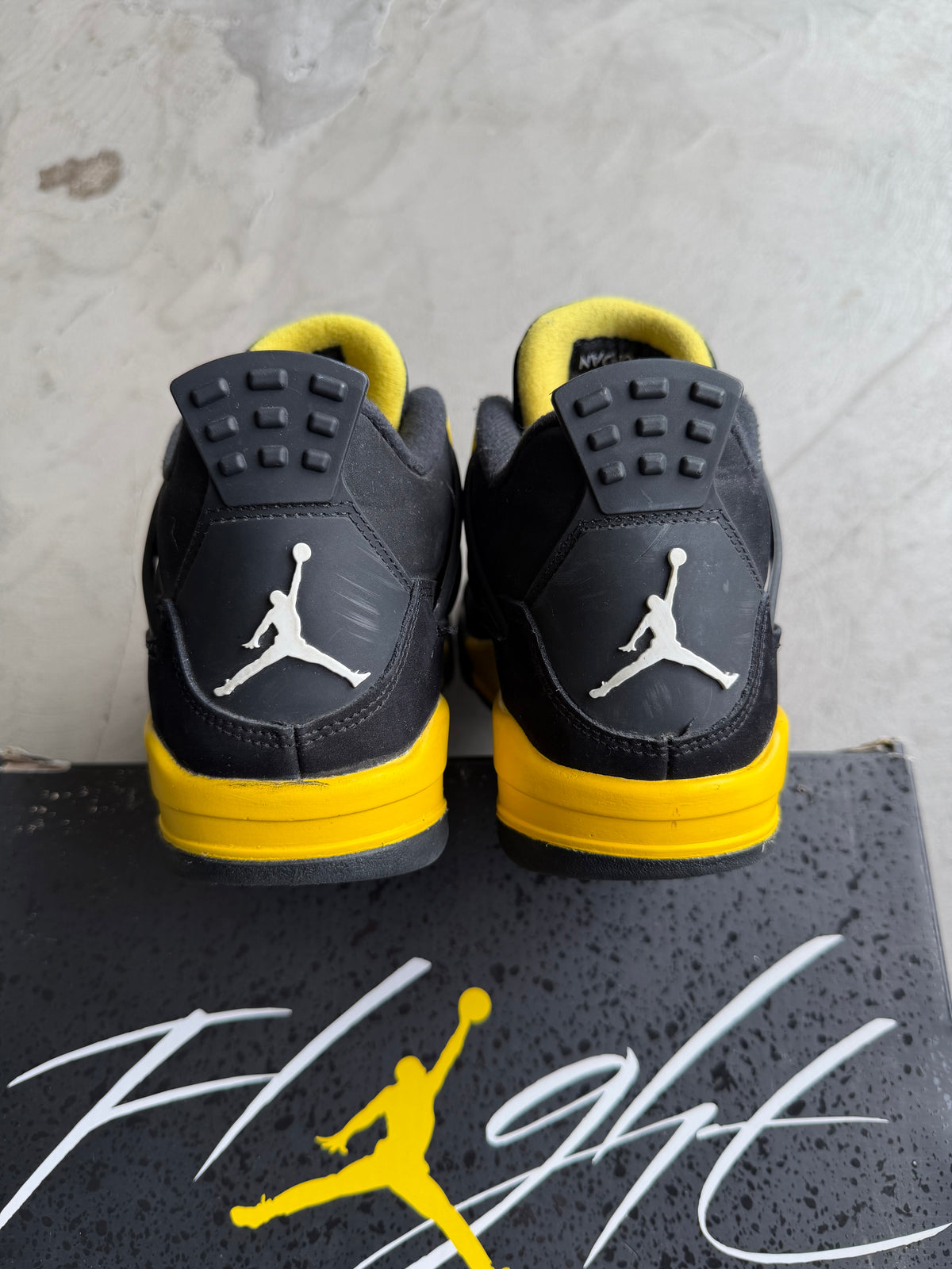 Jordan 4 Thunder Sz. 5.5
