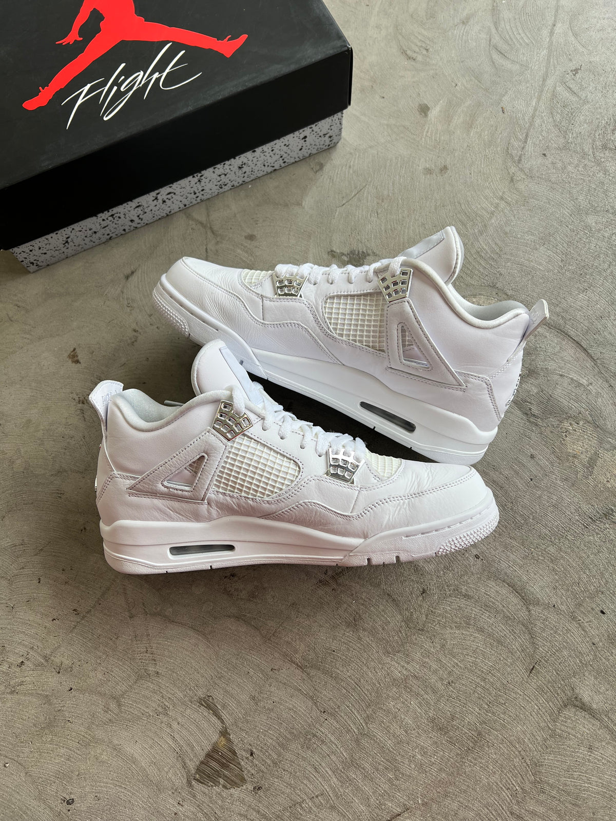 Jordan 4 Pure Money Sz. 11.5