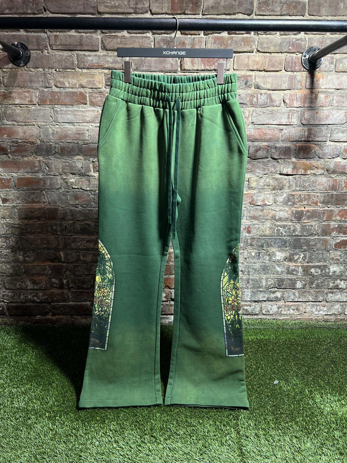 Who Decides War Faded Sweatpants Green Sz. M