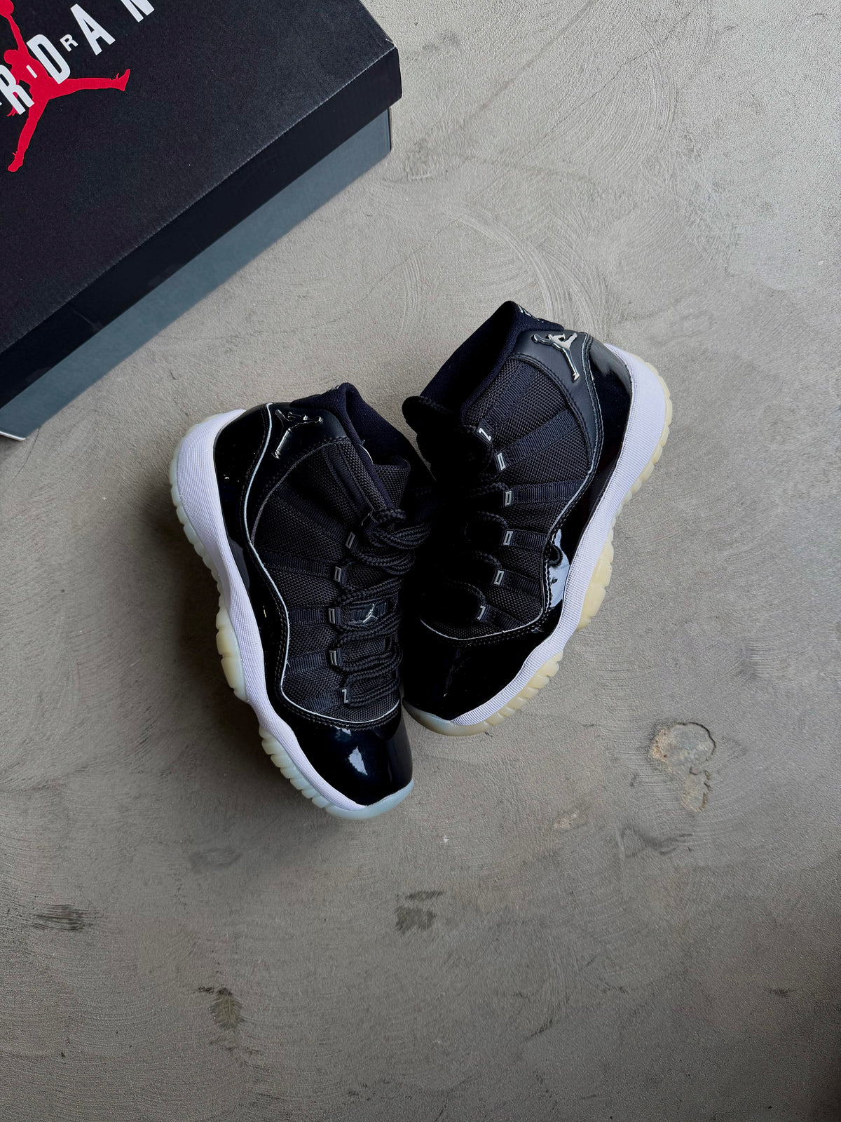 Jordan 11 Jubilee Sz. 4Y