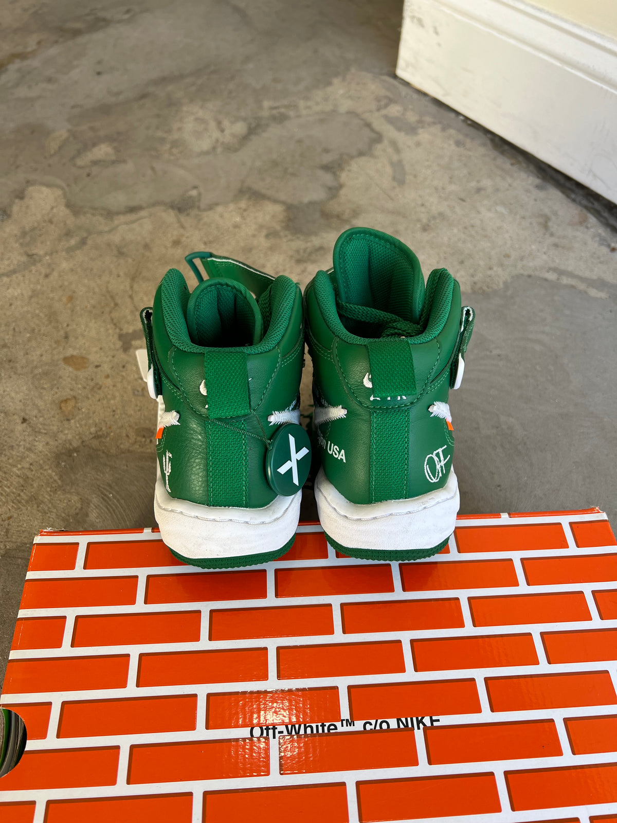 Off-White x Air Force 1 Mid Pine Green Sz. 8.5