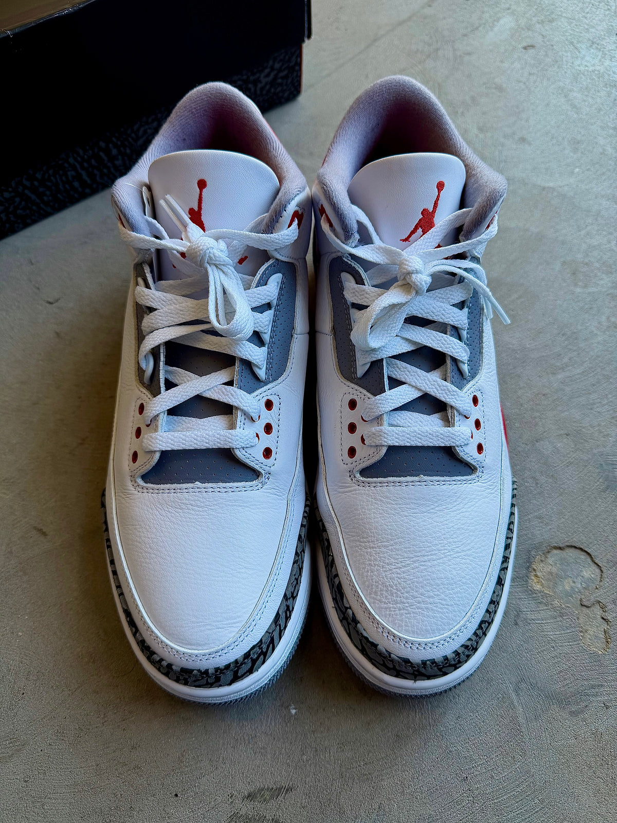 Jordan 3 Fire Red Sz. 11