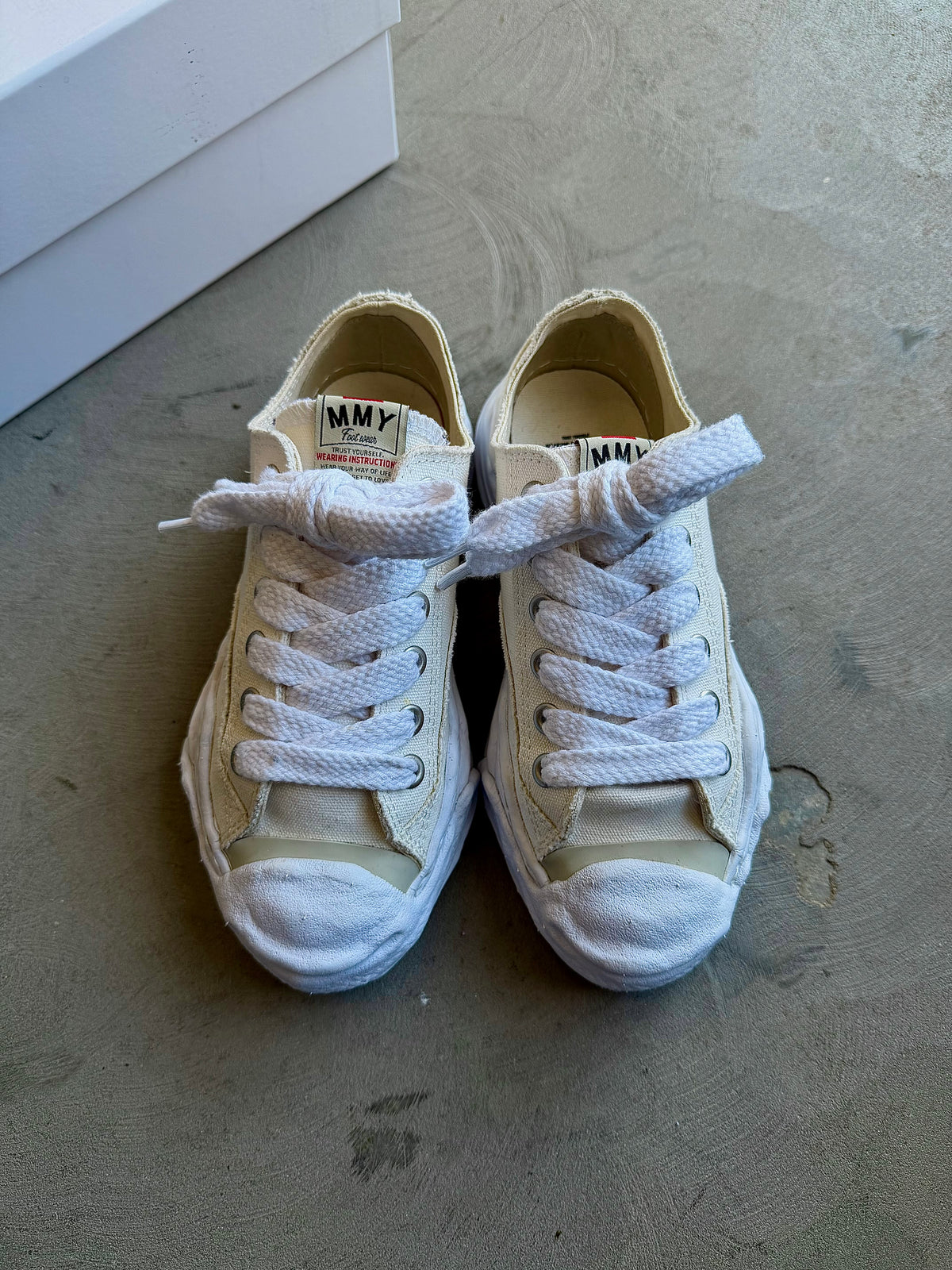 Maison Mihara Peterson White Sz. 37
