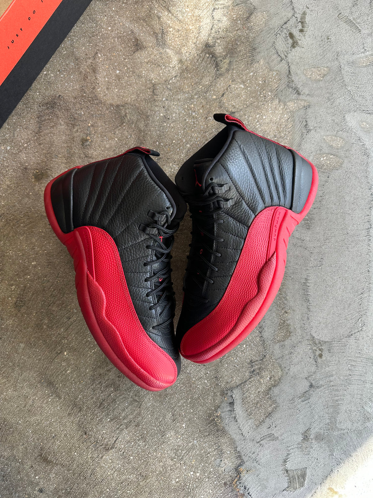 Jordan 12 Flu Game Sz. 12