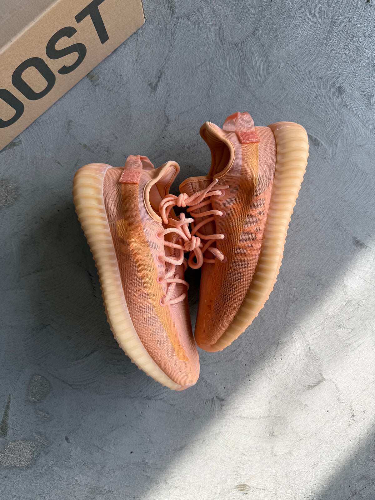 Yeezy Boost 350 Mono Ice Orange Sz. 9.5