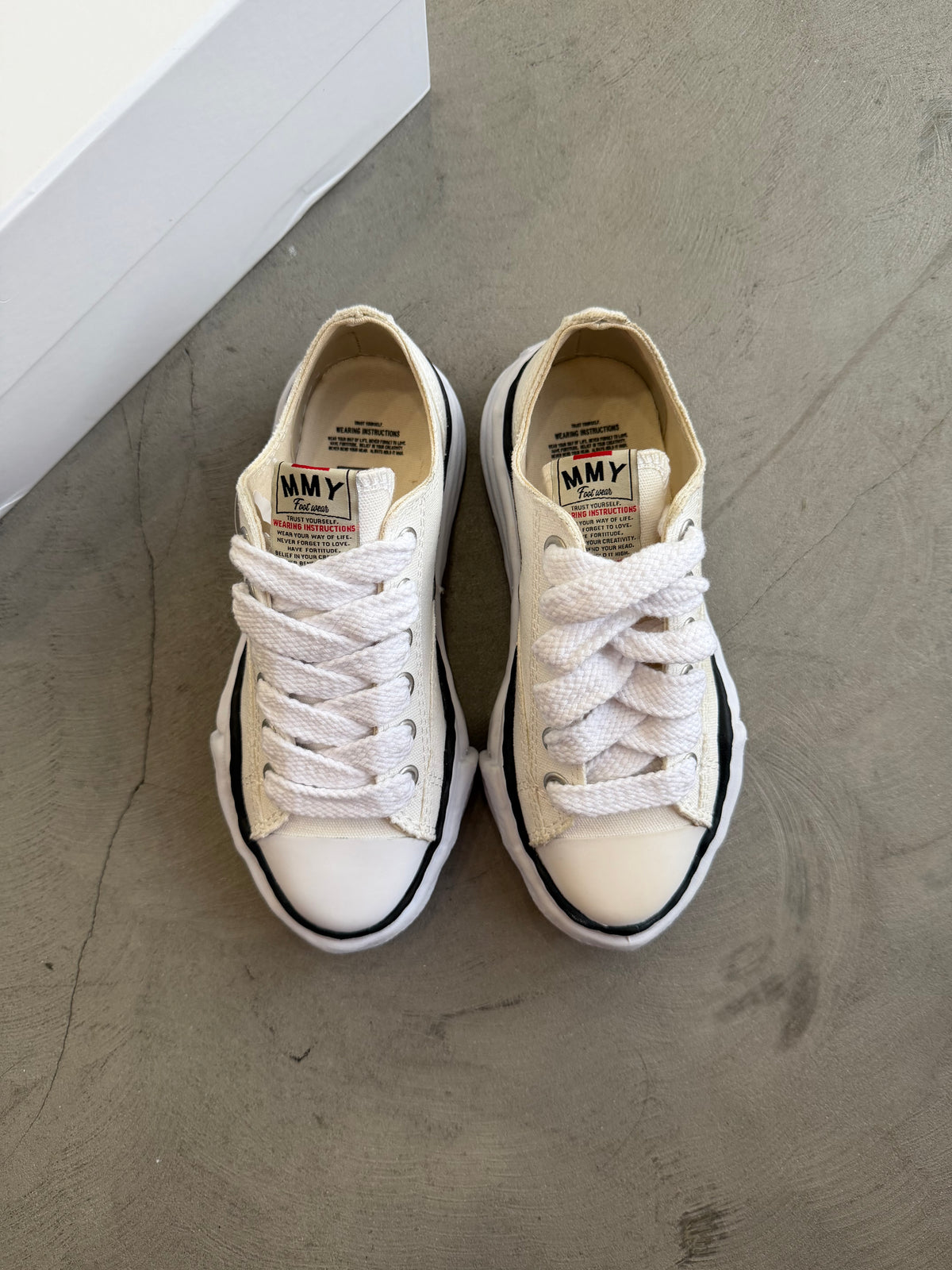 Maison Mihara Yasuhiro Peterson Cream Sz. 36
