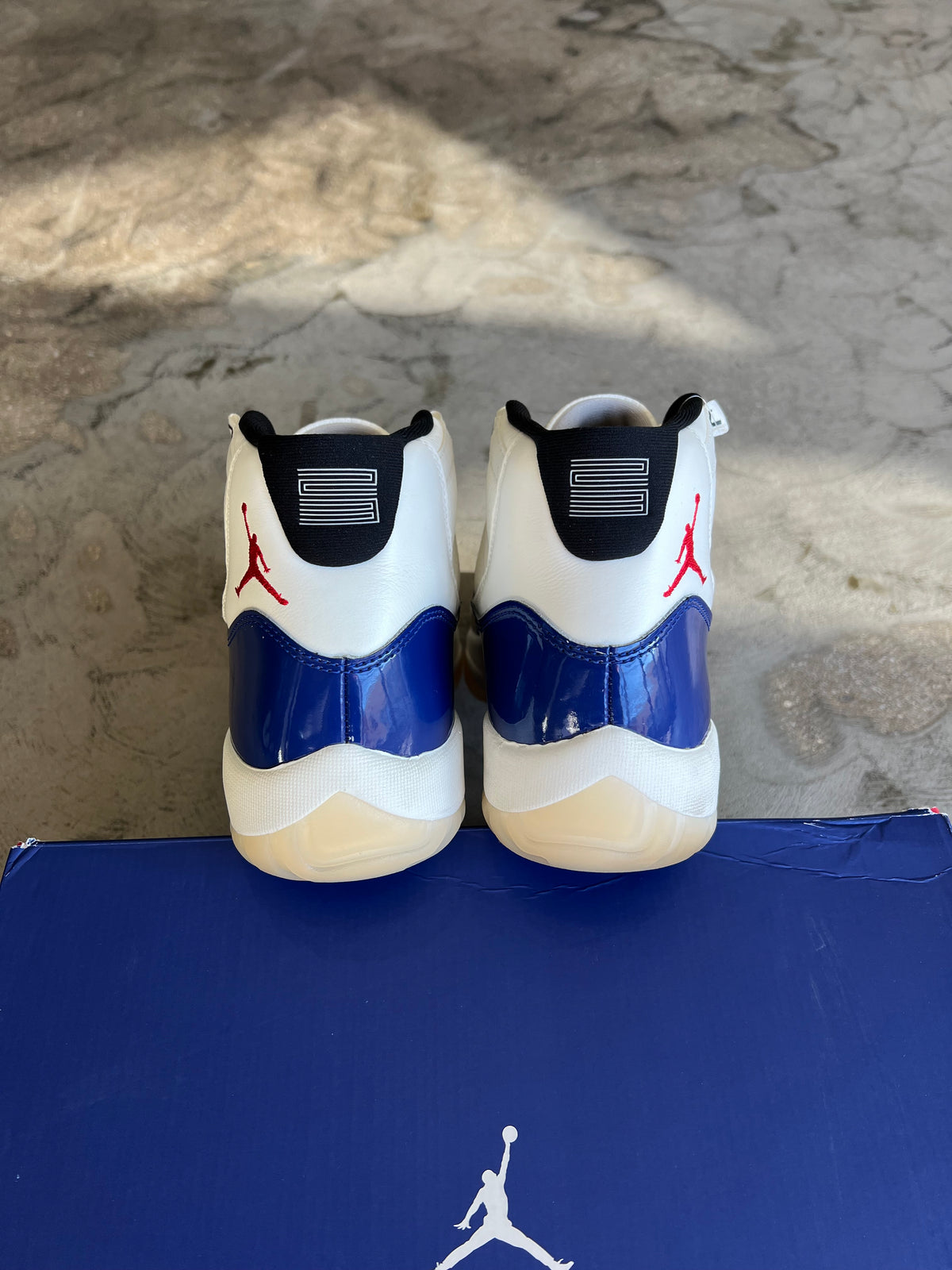 Jordan 11 Rare Air Sz. 8.5