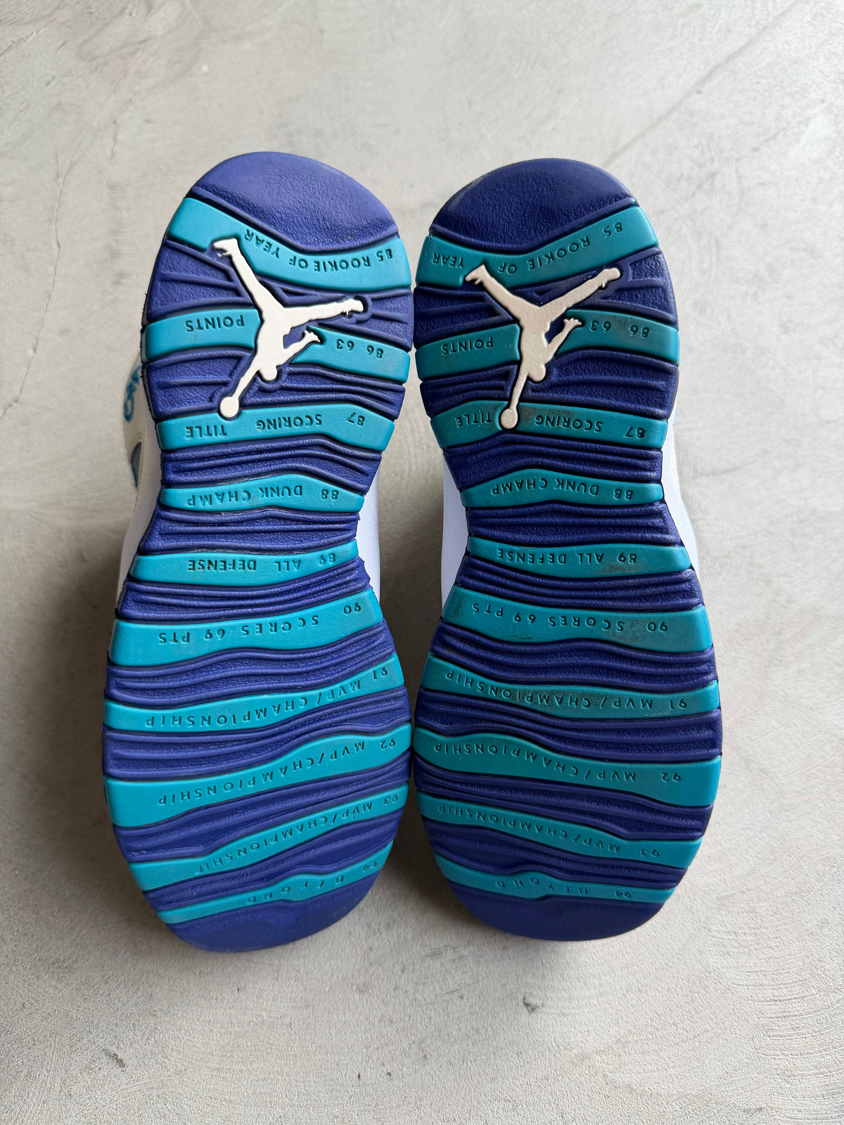 Jordan 10 Charlotte Sz. 6Y