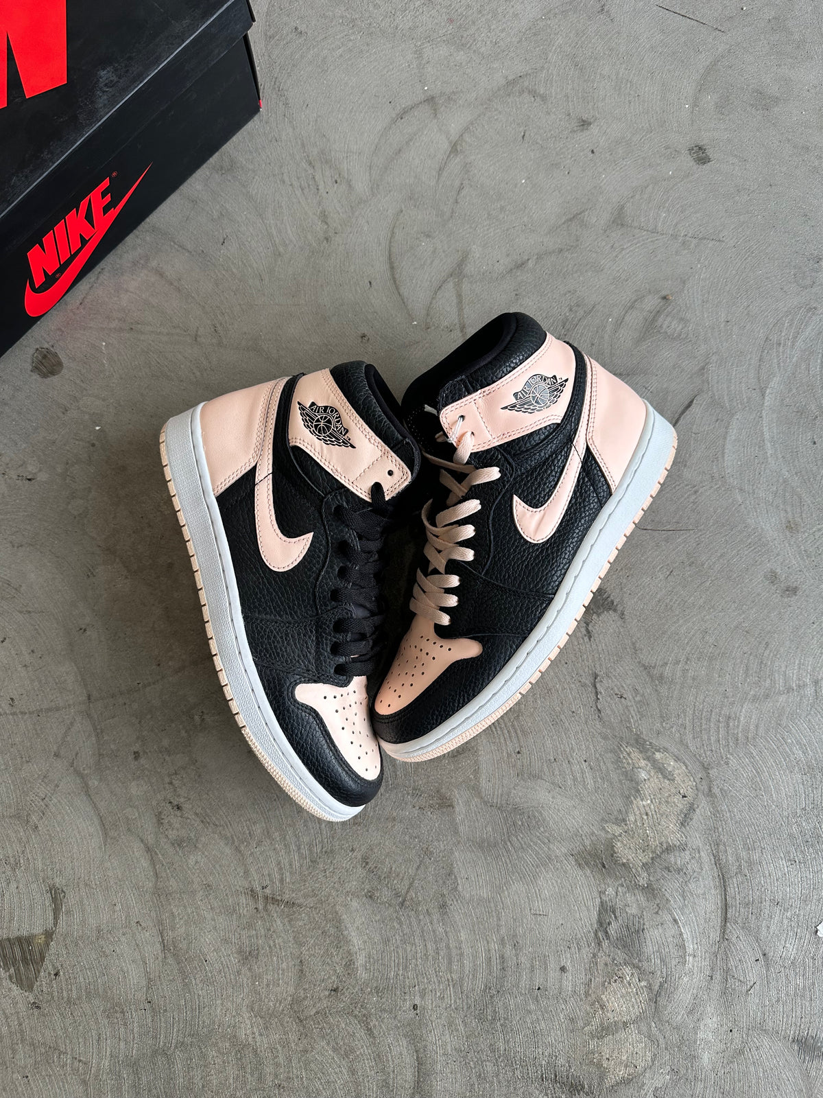 Jordan 1 Crimson Tint Sz. 8.5