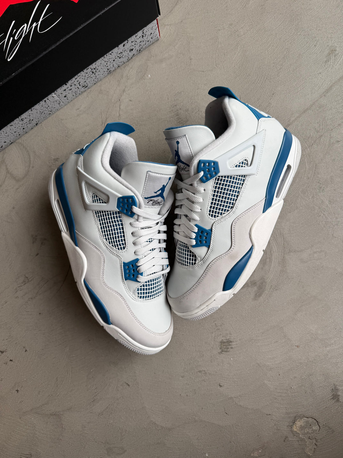 Jordan 4 Military Blue Sz. 13