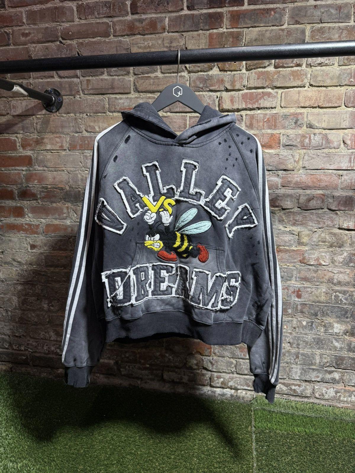 Vale Forever Anthem Hoodie Black/White Sz. (S-L)