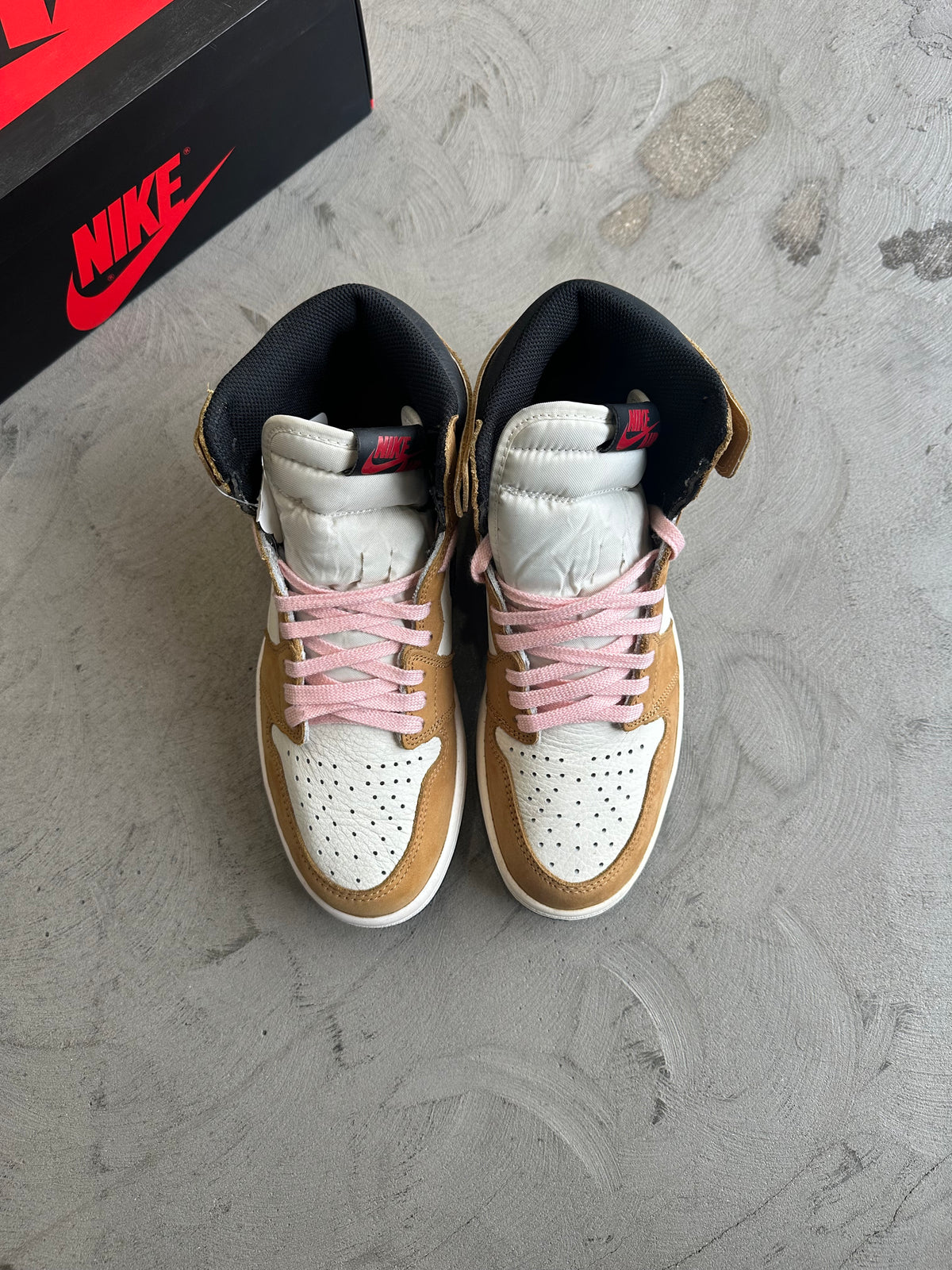 Jordan 1 Rookie of the Year Sz. 9