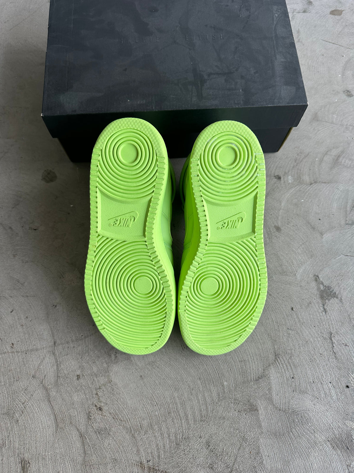 Billie Eilish x Jordan 1 AJKO Sz. 8.5W (7M)