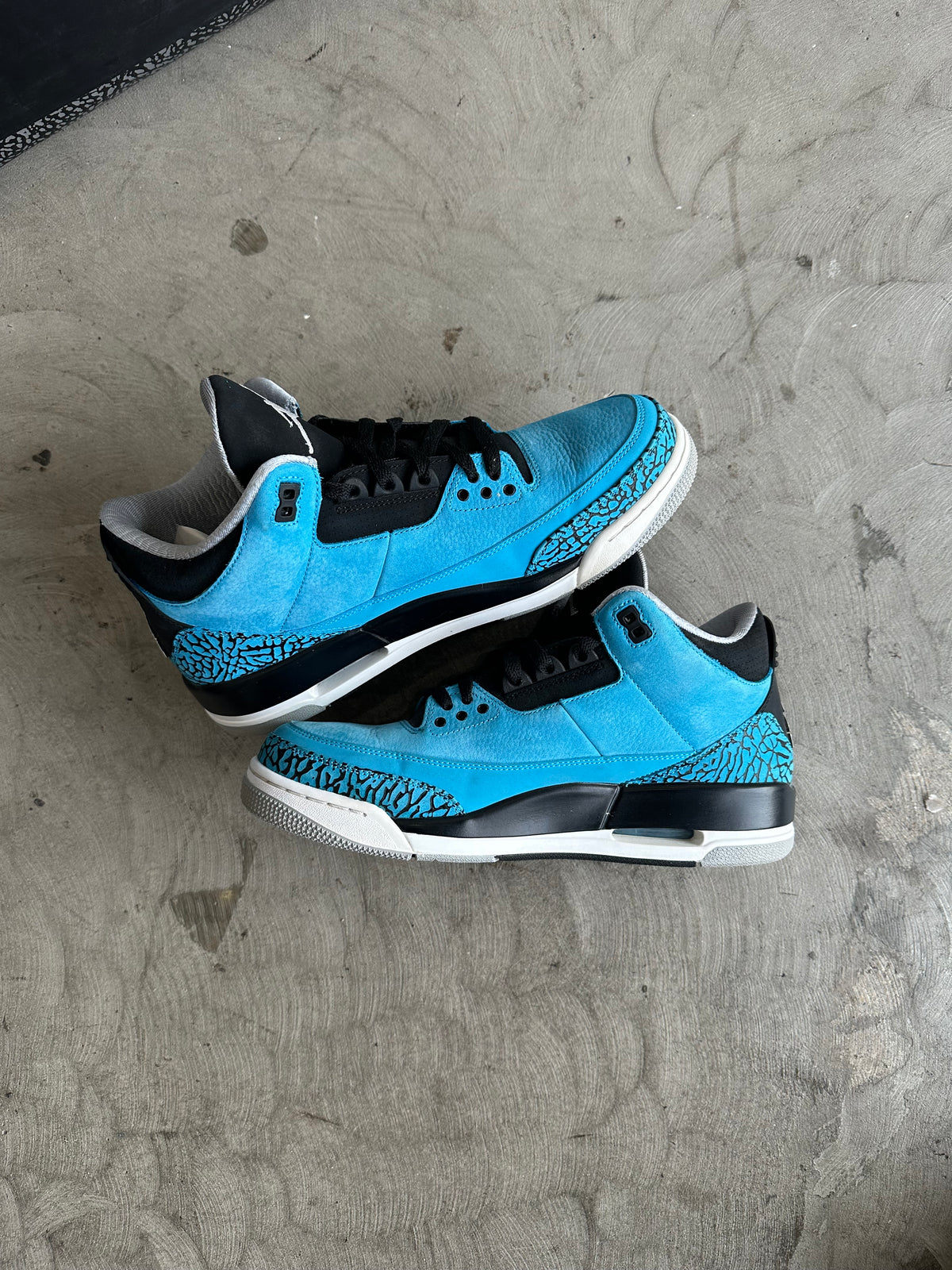 Jordan 3 Powder Blue Sz. 10.5