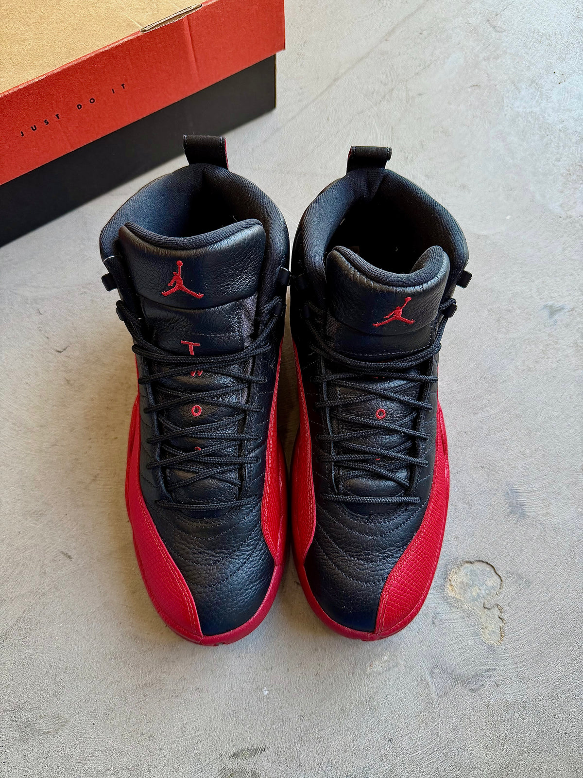 Jordan 12 Flu Game Sz. 11.5