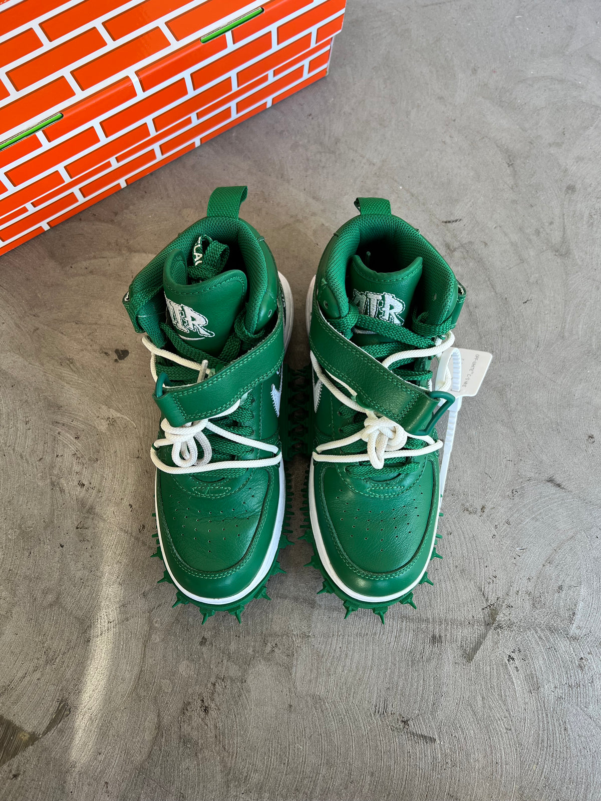 Off-White x Air Force 1 Mid Pine Green Sz. 8.5