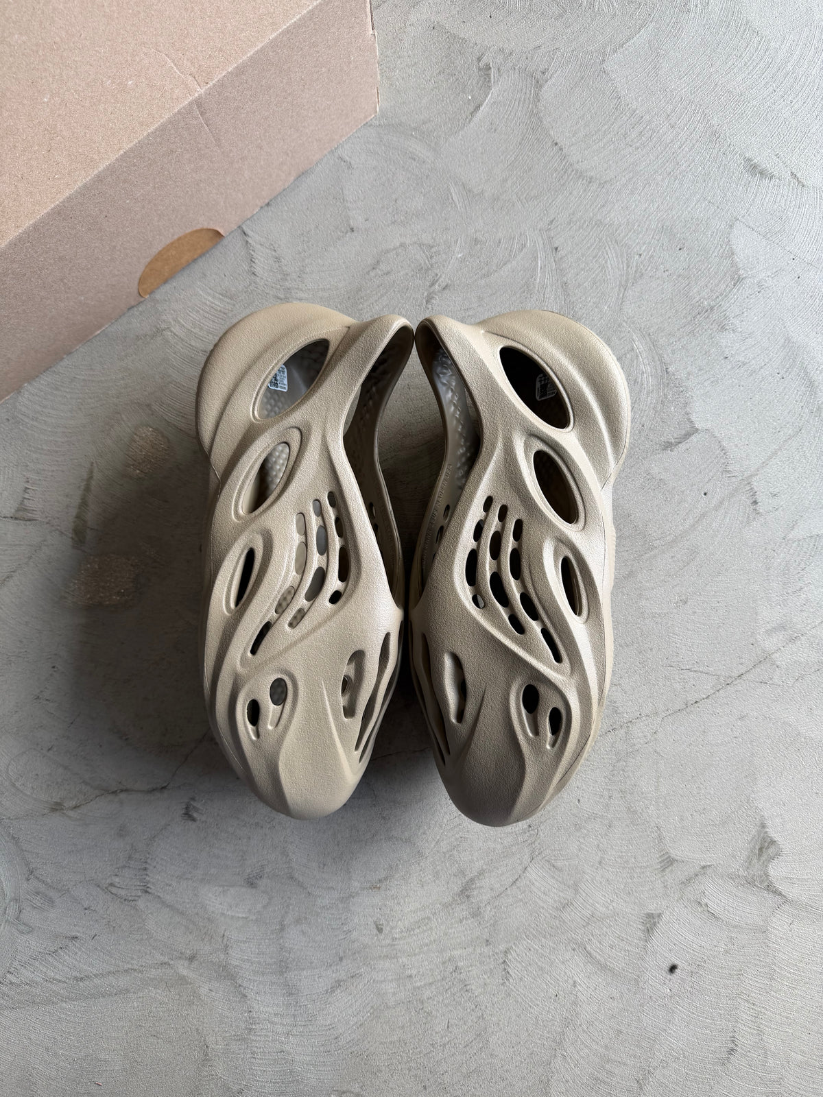 Yeezy Foam Runner Stone Sz. 5