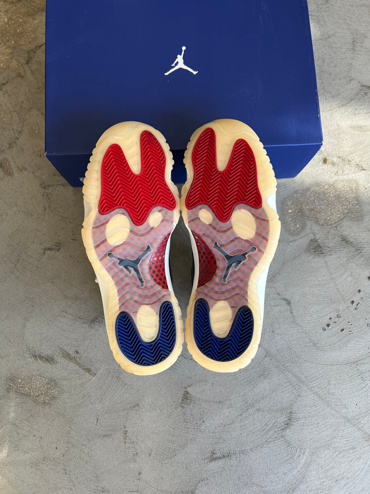 Jordan 11 Rare Air Sz. 8.5