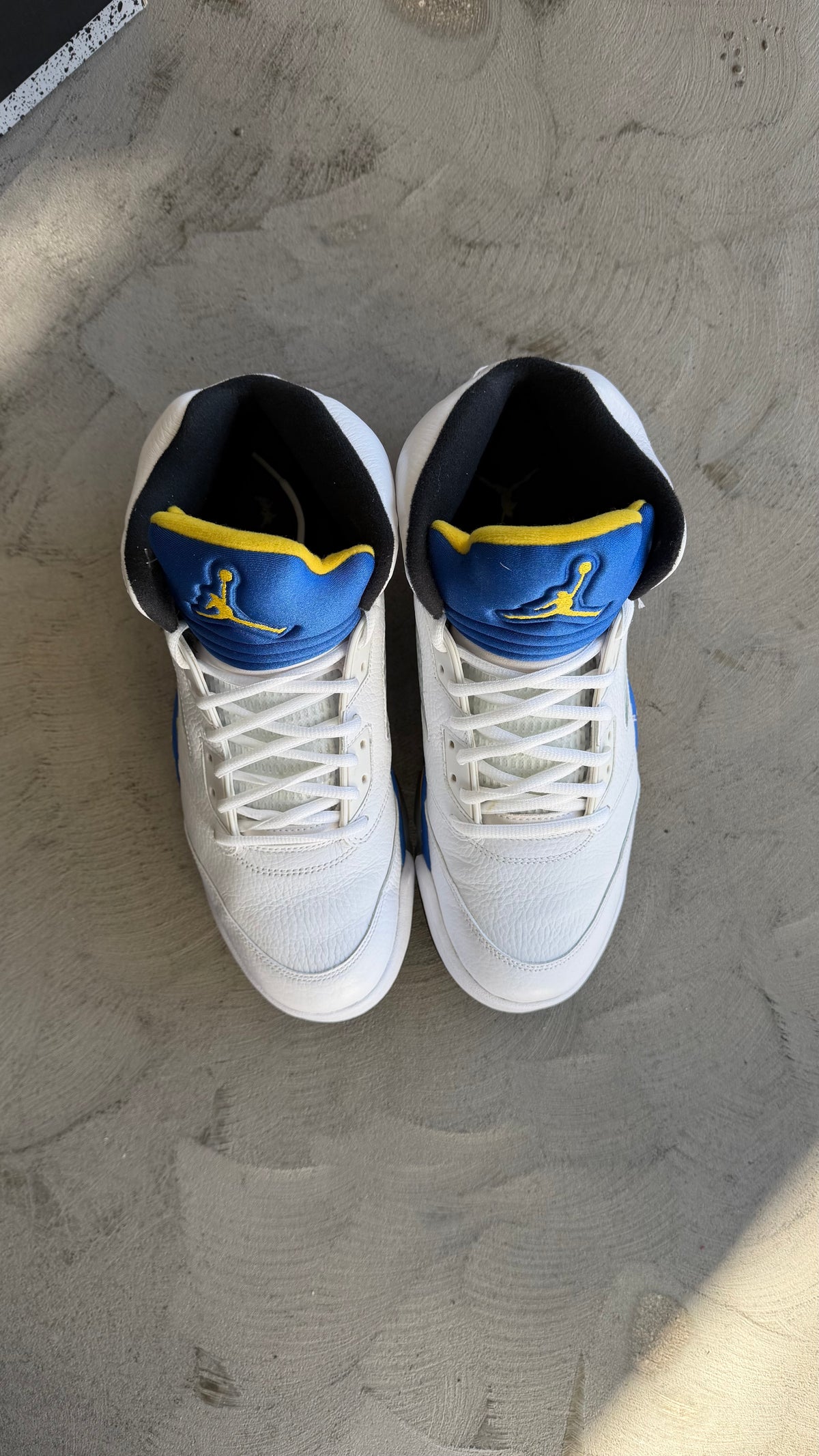 Jordan 5 Laney Sz. 11.5