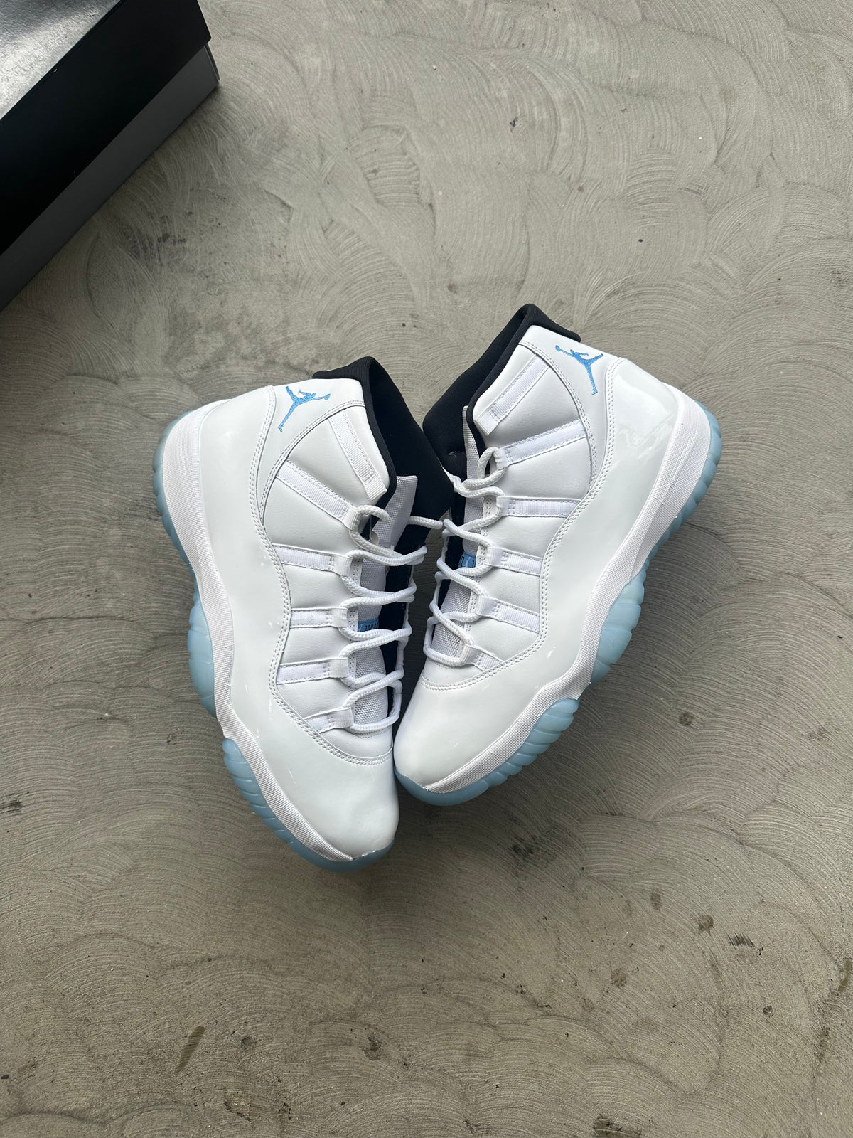 Jordan 11 Legend Blue Sz. 14