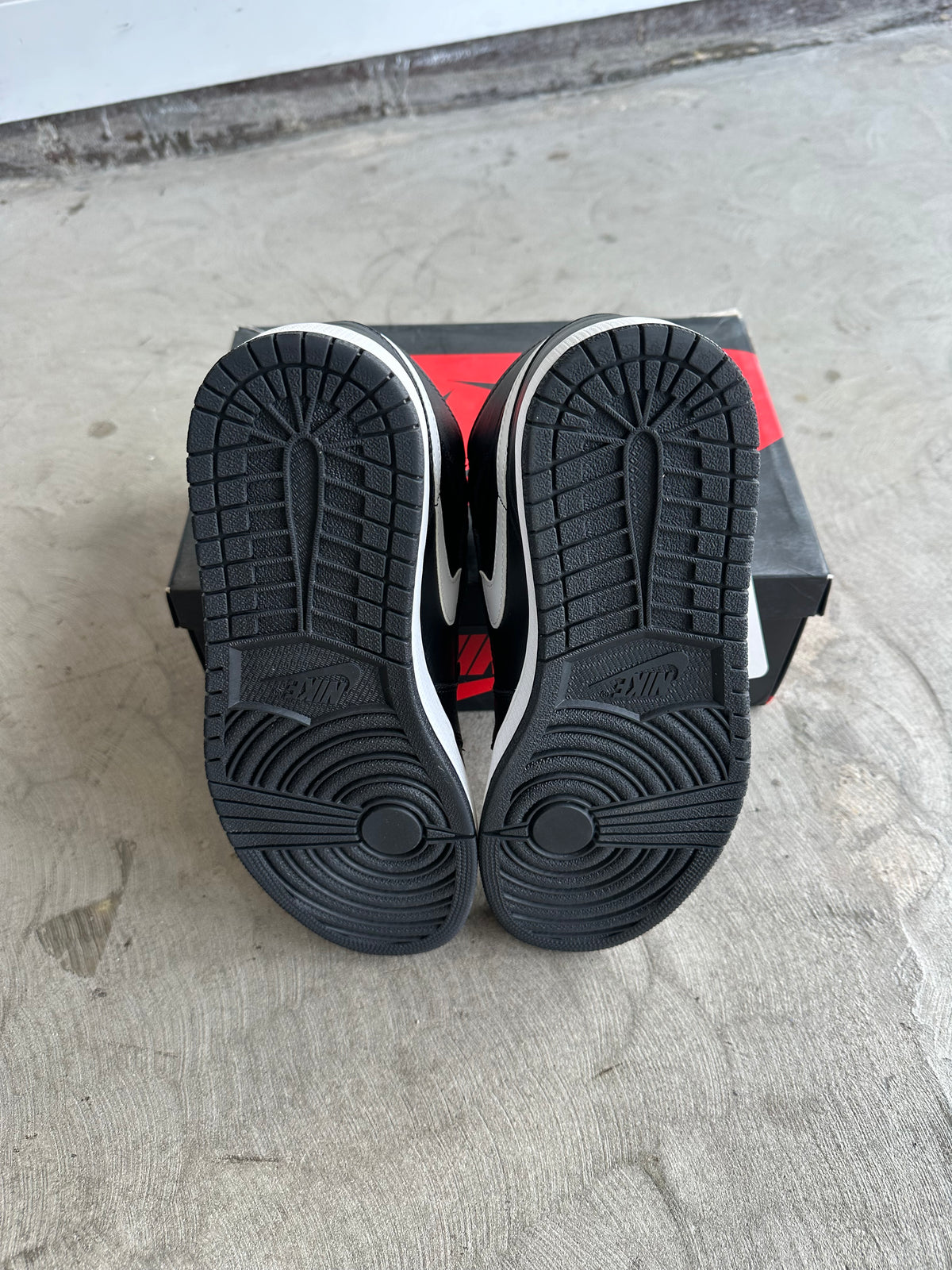 Jordan 1 Yin Yang Sz. 9.5